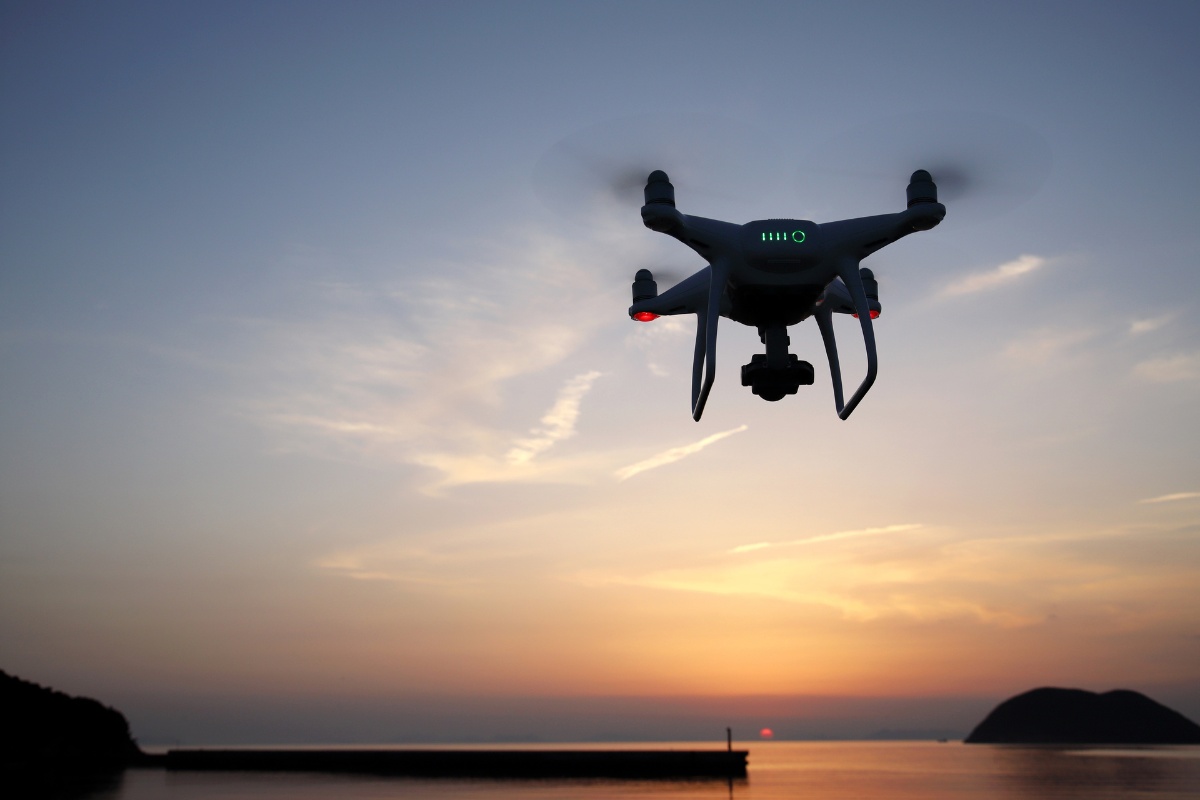 少ない機体数でも実現できる高い表現力と感動の光の演出を提供